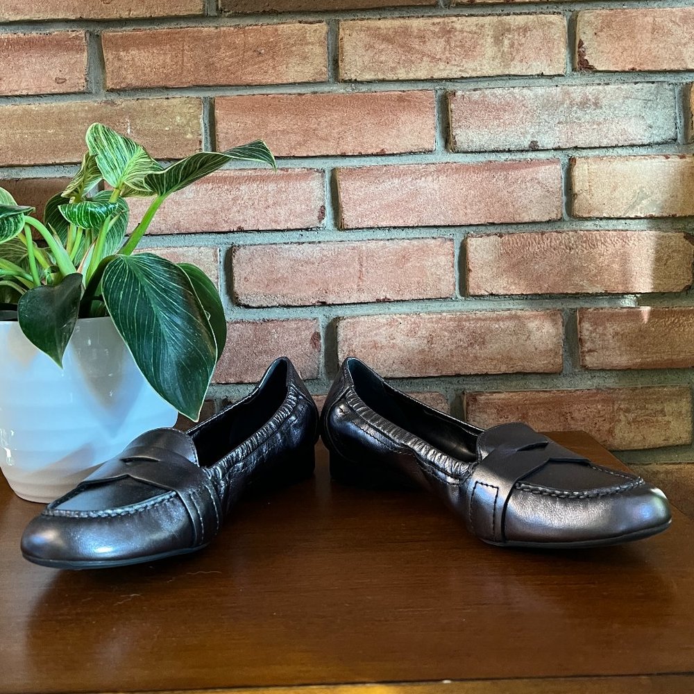 Etienne Aigner Dark Pewter Leather Loafer in Size 11 - Picture 7 of 10